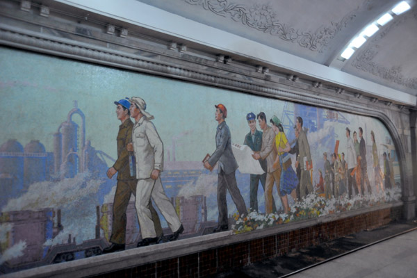 Pyongyang Metro - mosaic art, Puhung Station