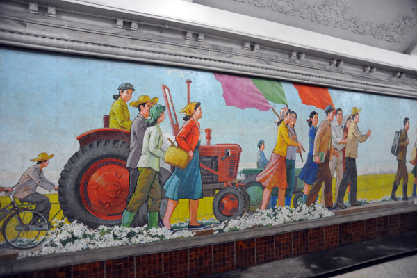 Mosaic, Puhung Station, Pyongyang Metro