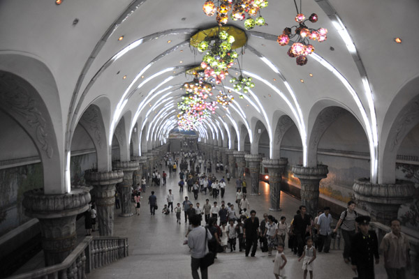 Yongwang Station, Pyongyang Metro