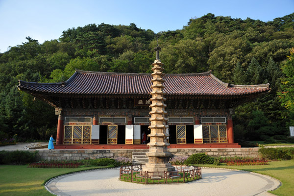 The main hall of Pohyon Temple was originally built in 1765