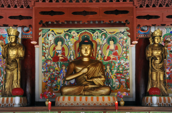 Buddha, Taeung Hall, Pohyon Temple