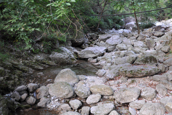Sangwon Hermitage Trail, the guide's 2nd choice, but the road to her first choice was blocked