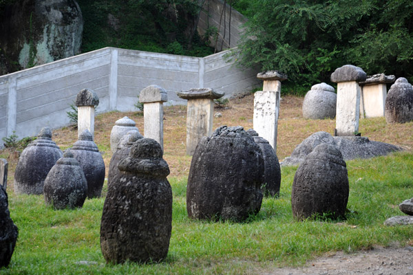 Stupas of the monk's cemetary to the west of Pohyon Temple