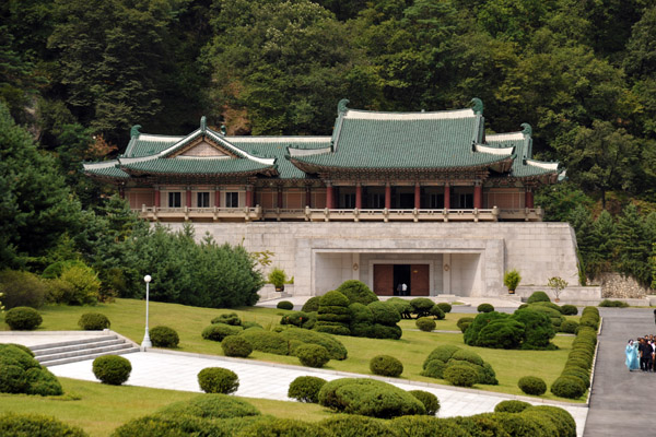 Like the Kim Il Sung hall, the building is merely the entrance to a complex of chambers carved out of the mountain