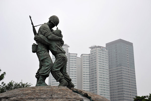 Statue of Brothers - the older brother, an ROK officer, and his younger brother, a North Korean soldier, meet on the battlefield