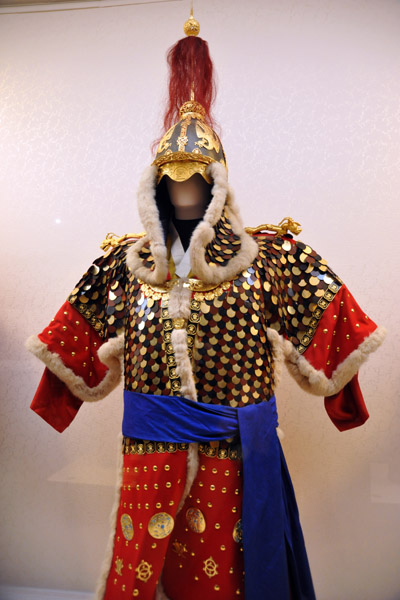 Commander's Armor and Helmet of Metal Scales, Choson Dynasty