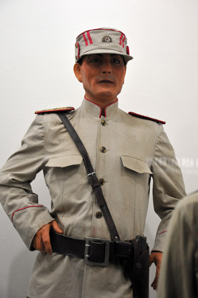 Combat uniform of a North Korean army officer