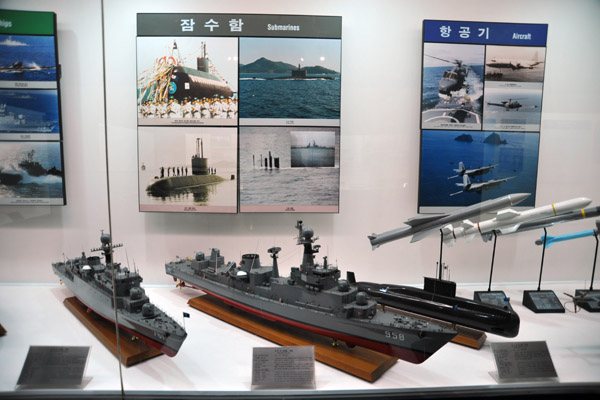Models of ships of the ROK Navy