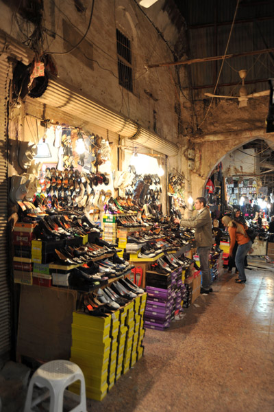 Erbil Shoe Bazaar at night