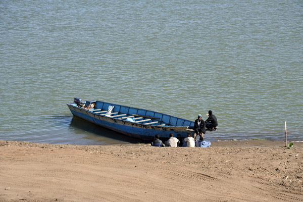 Decent-sized boat, El Daba