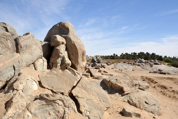 Ancient granite quarry, Tombus