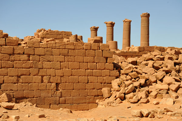 Ruins of the ancient Great Enclosure, Musawwarat