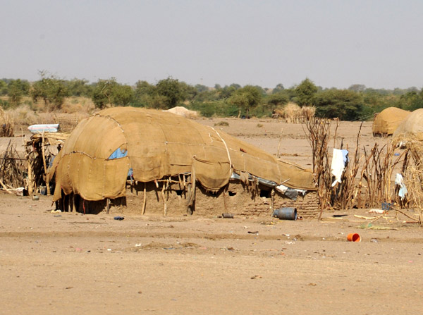 Village of tent-like huts, Gezira-Sudan