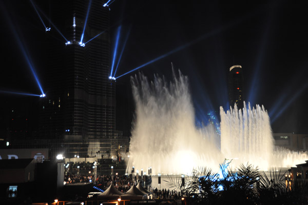 Dancing waters of Dubai Fountain