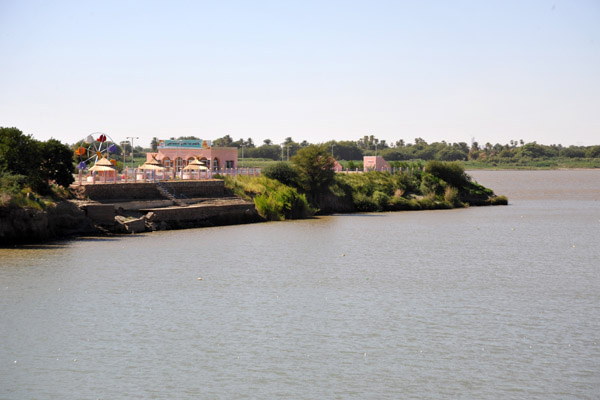 Small park at the confluence of the Atbara River and the Nile
