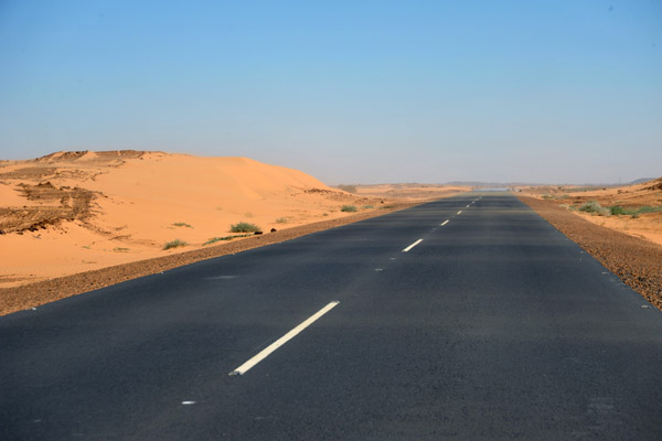 Dunes and fine blowing sand, Bayuda Desert