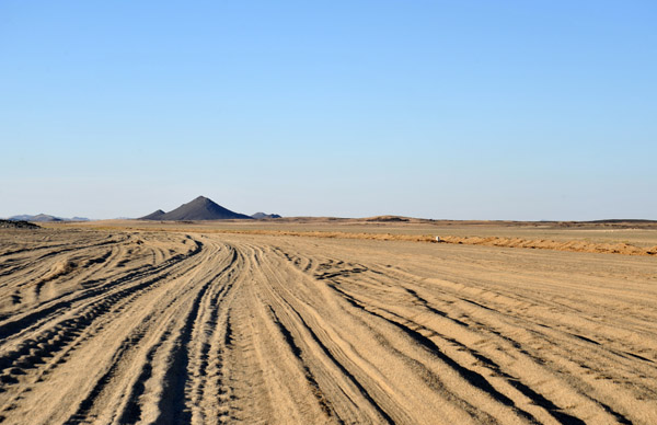 Dead Camel Highway on the west bank of the Nile, Nubia