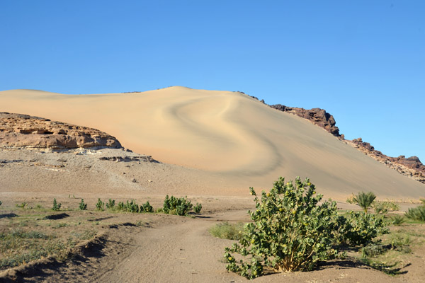 Large sanddune on on the West Bank of the Nile between Sedeinga and Soleb