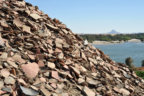A mountain of broken pottery, Sai Island