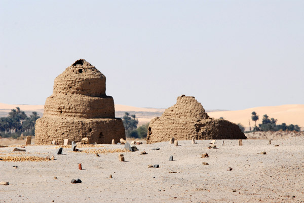 Variations of the mudbrick beehive tombs seen elsewhere in Northern Sudan