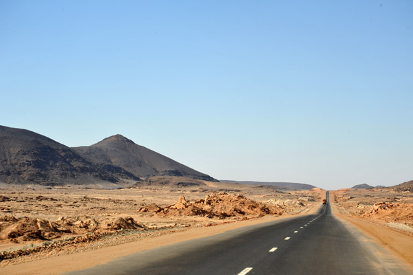 Driving back towards Dongola, though instead of crossing the bridge, we'll cut across the desert to Karima