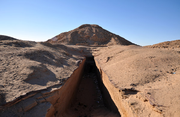 Tomb entrance in front of the largest pyramid at El Kurru (K.1)