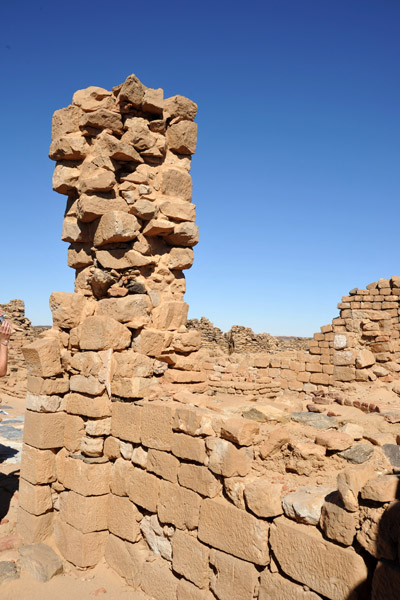 Remains of a pillar, Ghazali