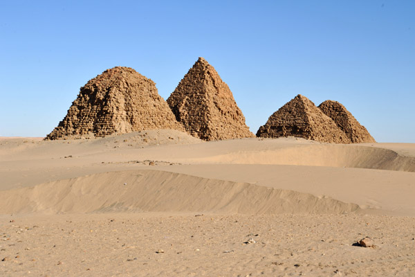 The pyramids of Nuri are mostly aligned in a row SW to NE