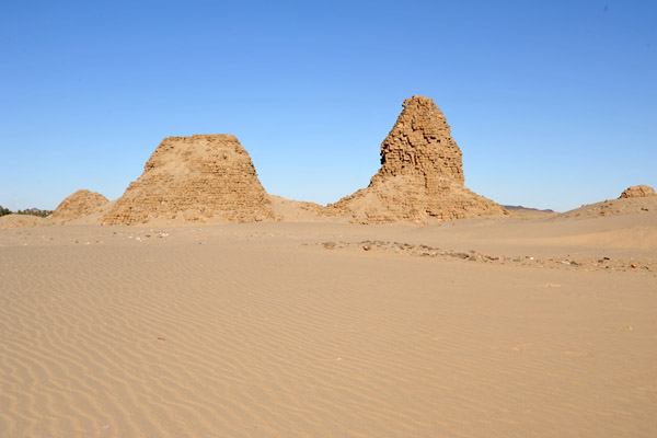 Nuri contains 20 royal tombs as well as the tombs of 53 queens