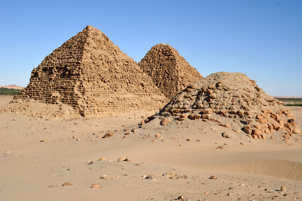 A pyramid at Nuri that has deteriorated into a mound