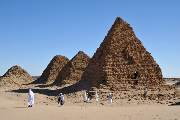 A group of Sudanese tourists at Nuri