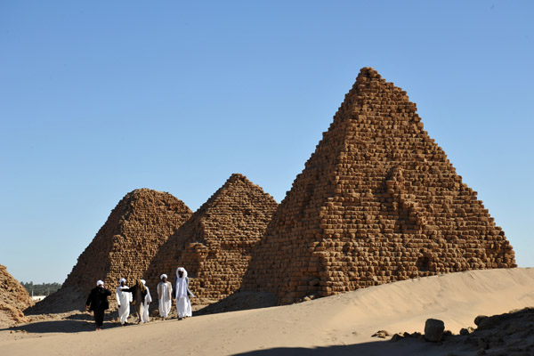 Sudanese tourists at the Pyramids of Nuri