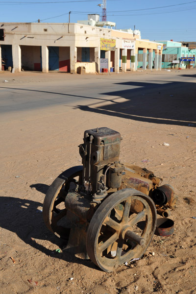 Old machinery lying around Karima
