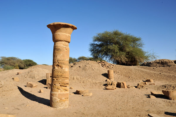 Standing column at the Royal City of Mero