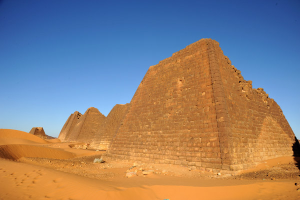 Beg. N8 - The Pyramid of Nahirqa(?) (Nayakhensan-mery-Isis ?)