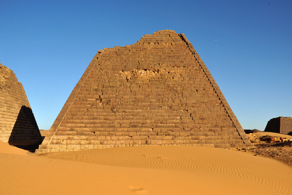 Beg. N11 - Pyramid of Queen (Nahirqa?), Mero
