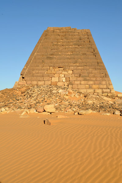 Beg. N14, Pyramid of an unidentified king