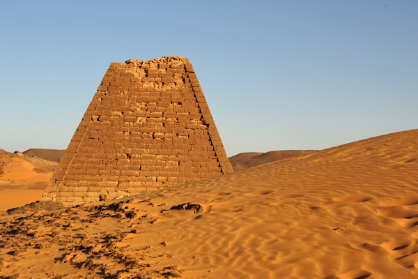 Beg. N21 - King's Pyramid (unidentified)