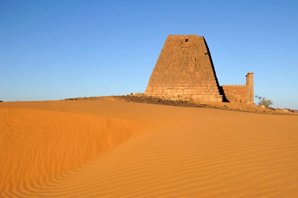 Beg. N22 - The Pyramid of King Natakamani, Mero