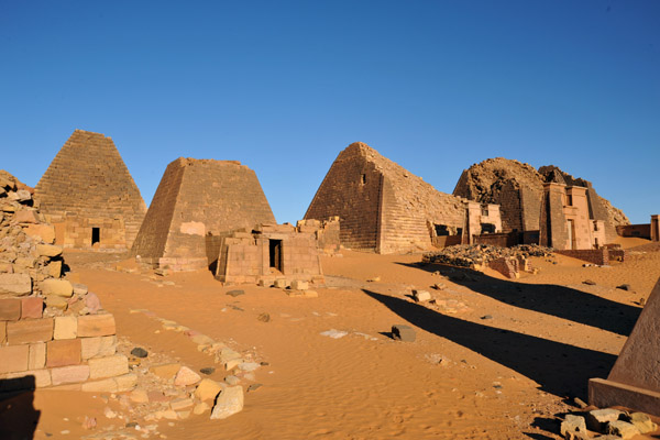 Pyramid Beg. N18 (center-left)