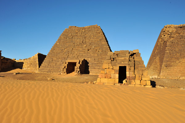 The tiny pyramid (Beg. N36) in front and to the right of the larger pyramid Beg. N7