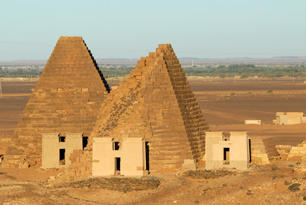 Pyramids of the Southern Cemetery, Mero