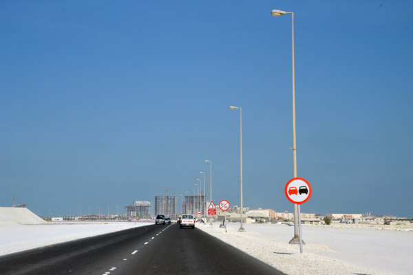 New road leading to Amwaj Islands