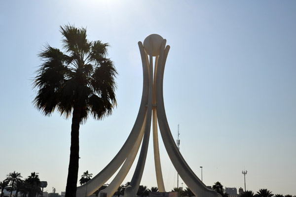 Pearl Monument, Manama