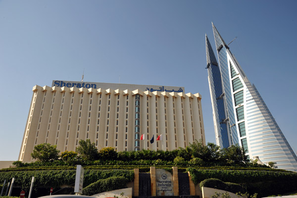 Sheraton Bahrain with the towers of the Bahrain World Trade Centre