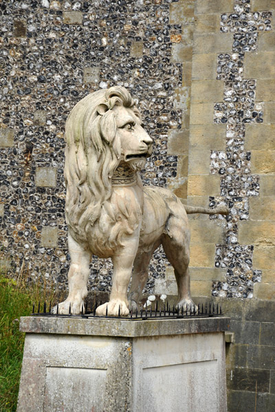 Lion at the West Gate, Arundel Castle