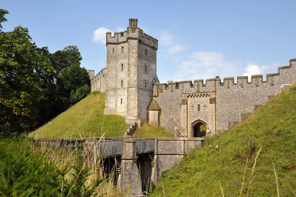 Bevis Tower and west gate, Arundel Castle