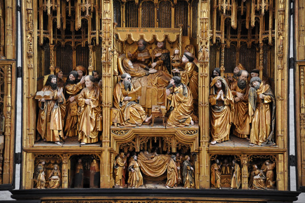 Winged altar of Christian Swarte (around 1495) with the Madonna on the crescent