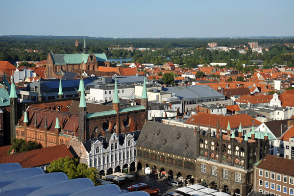 Lbecker Rathaus from Petrikirche