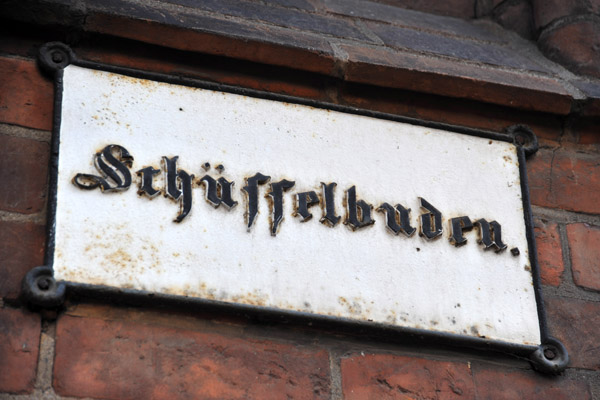 Schüsselbuden, Lübeck - old street sign